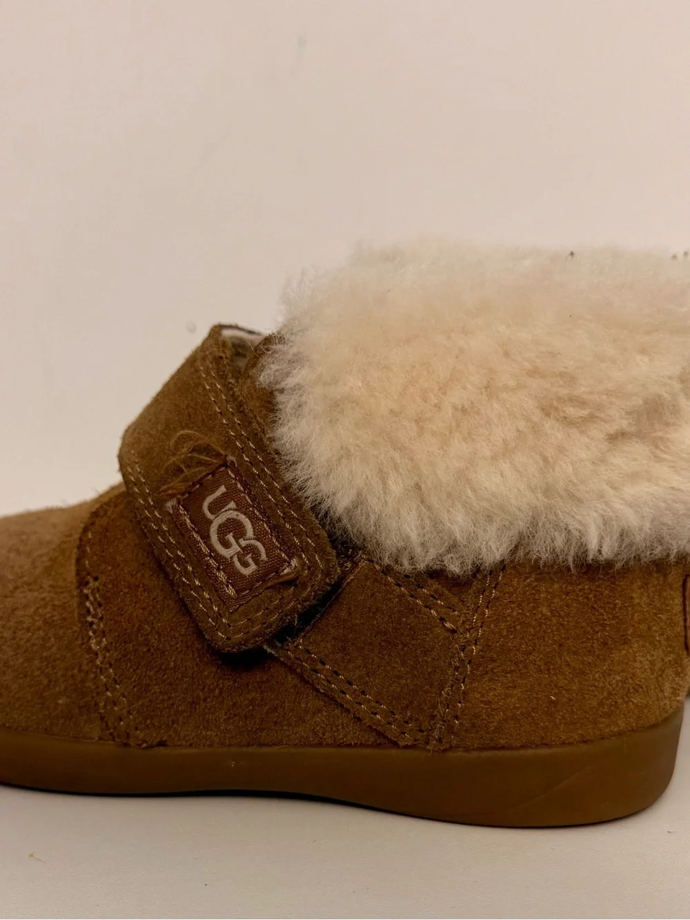 Ugg Toddler Nolen Boots, 9 US Faux Fur Lined Suede Boots chestnut Brown Unisex